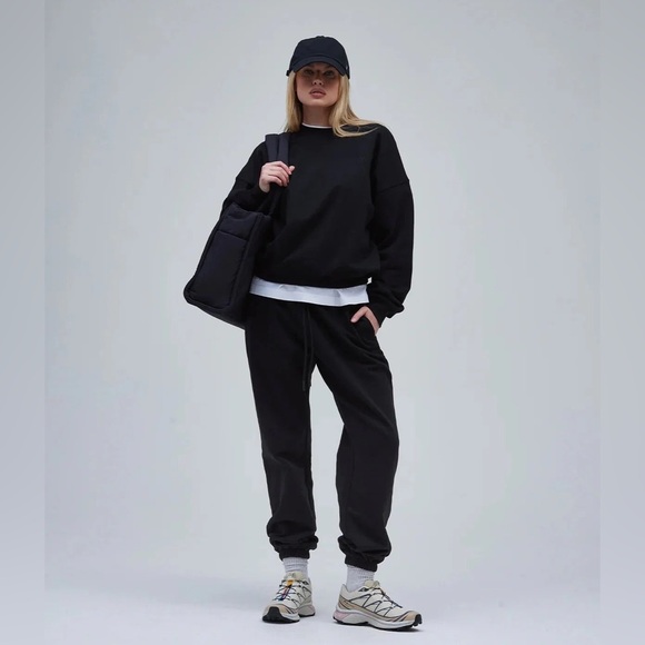 NWT Thirty Years Signature Crew Sweatpants - Picture 1 of 9